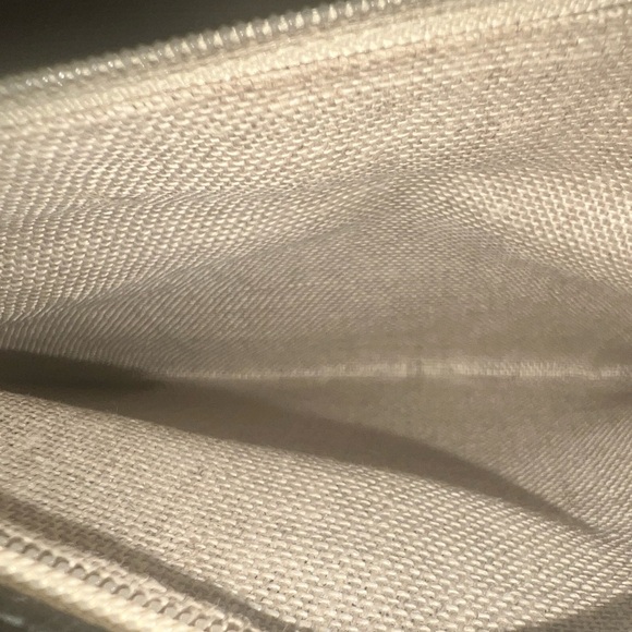 Gucci Black and Gold Crossbody Bag with Iconic GG Logo - Picture 6 of 15